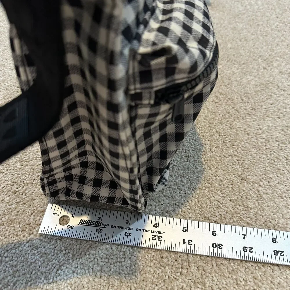 Baggu Medium Cargo Crossbody in Black & White Gingham